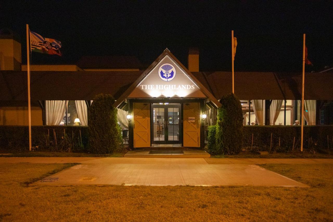 New England Motor Motel 4*